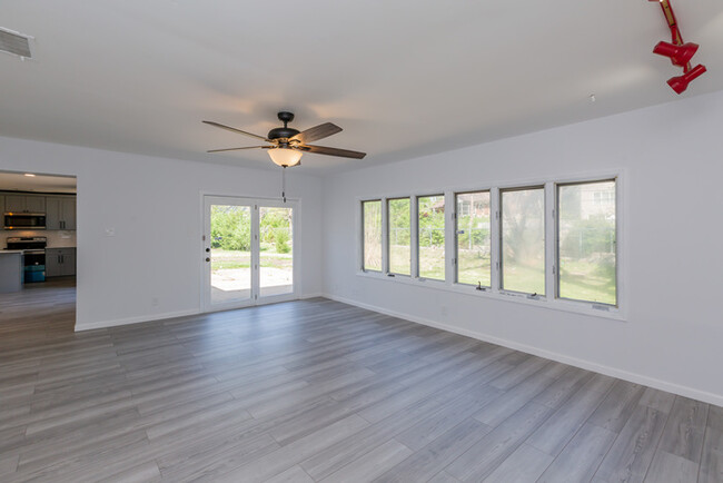 Building Photo - 6 Bon Price Terrace
