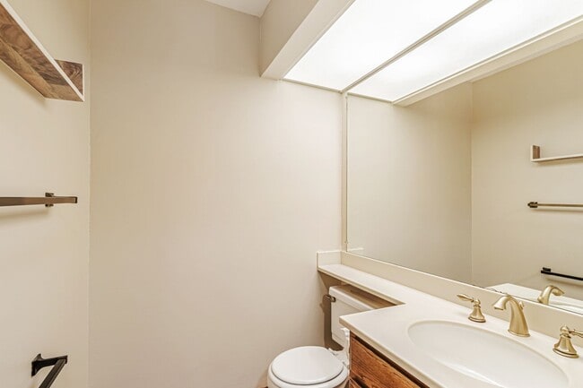 Building Photo - Two Primary Suites w/ Bonus Room l Prime L...