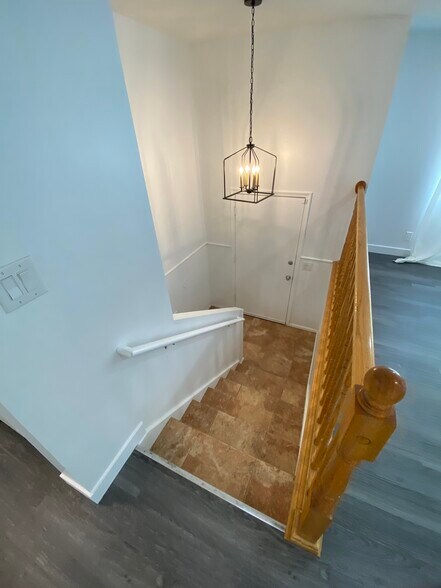 Building Photo - 95 W 8710 S