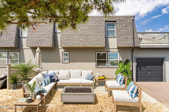 Building Photo - 75 Grand Central Ave