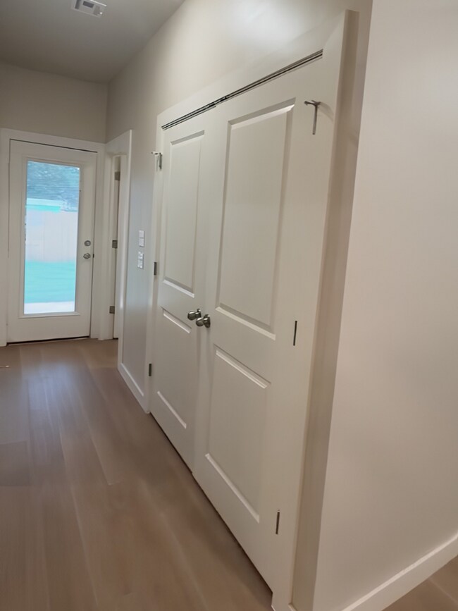Building Photo - Beautiful, Pet-Friendly 2-Bedroom, 2-Bath Home in Perry!