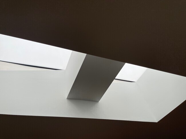 Building Photo - 116 E Council St