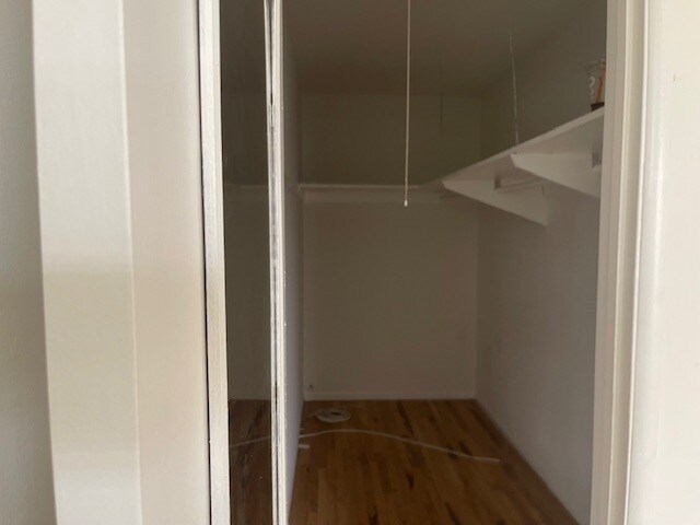 Building Photo - 14225 Riverside Dr