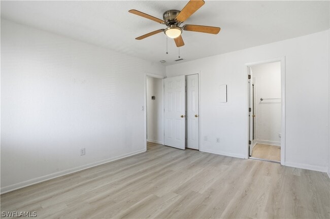 Building Photo - 4607 Bayshore Dr