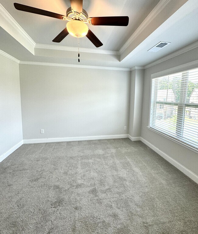 Building Photo - 588 Amarante Cir