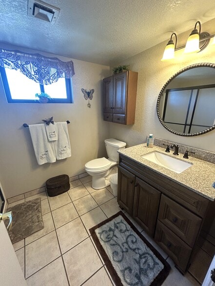 Master Bathroom - 1788 Bahama Ave
