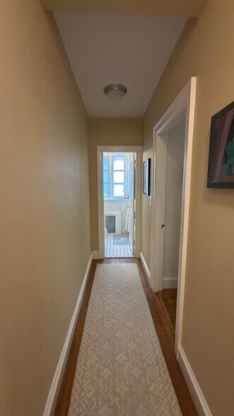 Building Photo - 17 Monmouth Ct