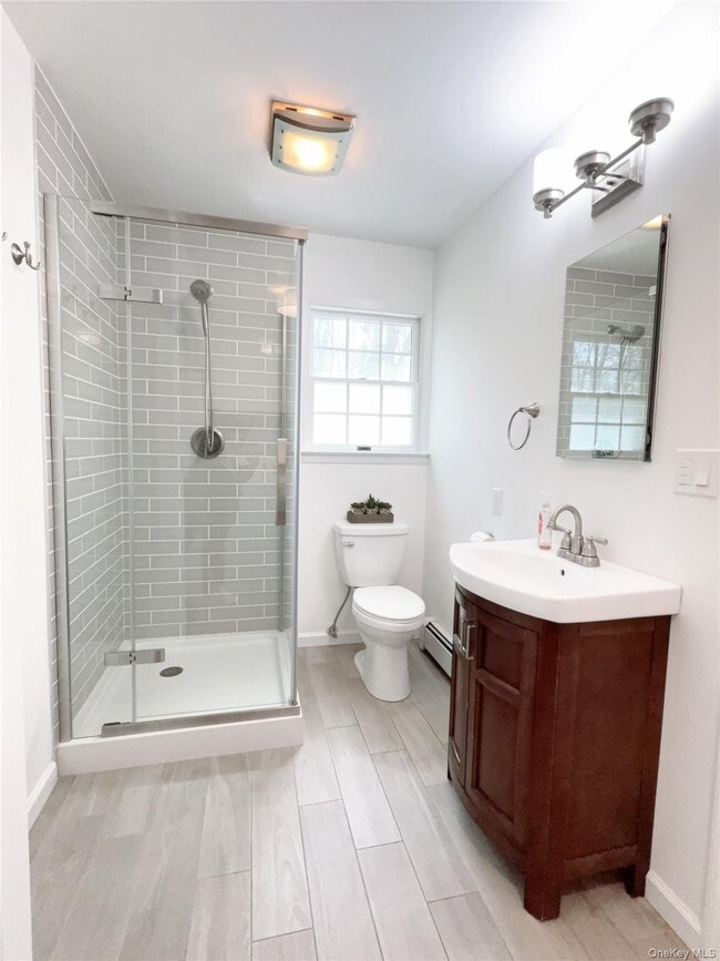 Building Photo - 18 Bayles Ave