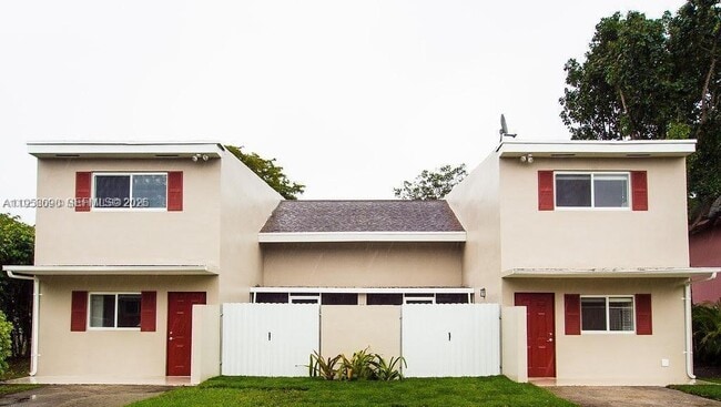 Building Photo - 8940 SW 95th Ave