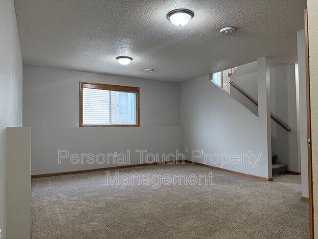 Building Photo - 2510 Amber Valley Ct S