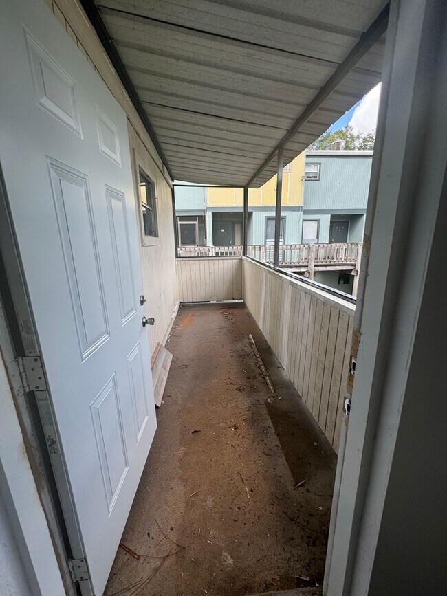 Building Photo - Spacious 3-Bedroom, 2.5-Bathroom Condo – Prime Location in Sparrow Condo