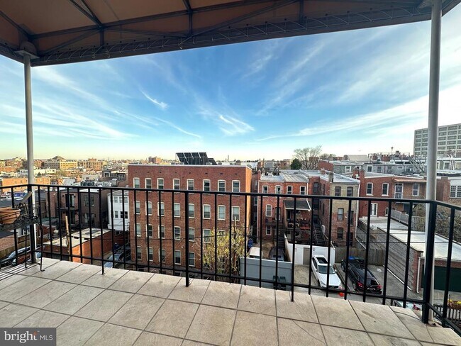 Building Photo - 1830 California St NW