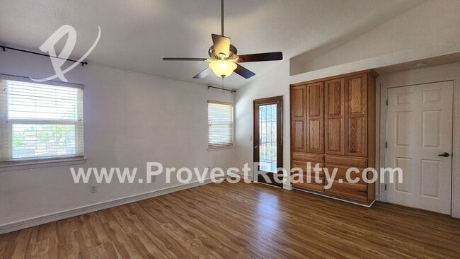 Building Photo - 12490 Iroquois Rd