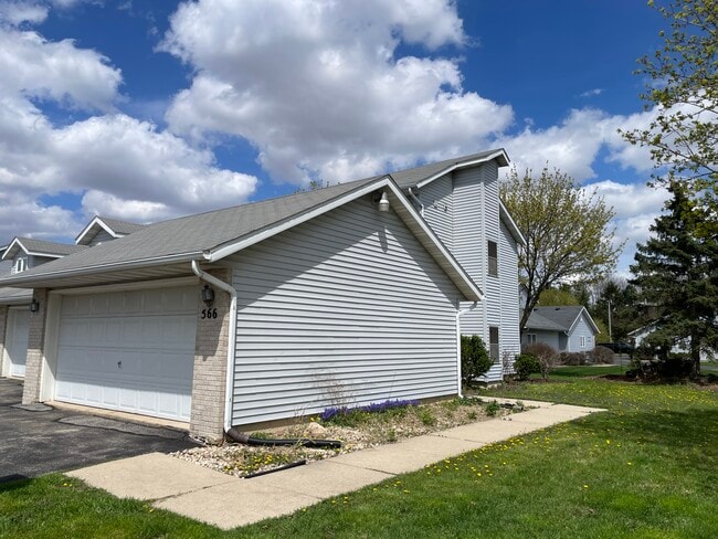 Building Photo - 566 Athletic Way