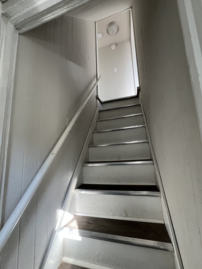 Building Photo - 44 8th St