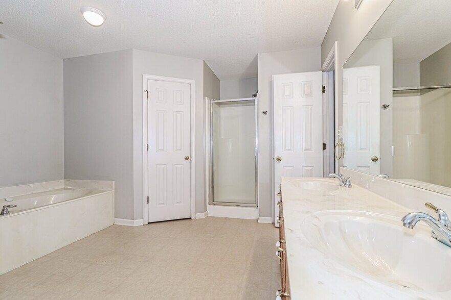 Building Photo - 2708 Baird Dr