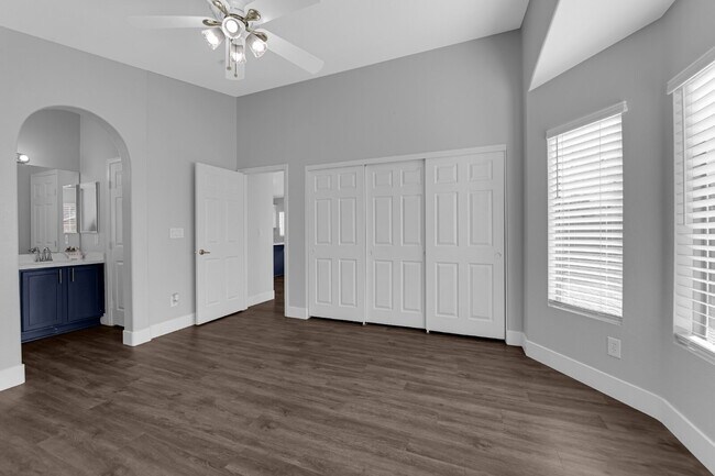 Building Photo - Charming 4-Bedroom Home in a Quiet Las Vegas Community!