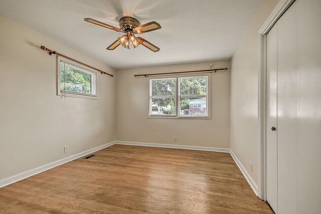 Building Photo - 1808 Sherwood Pl
