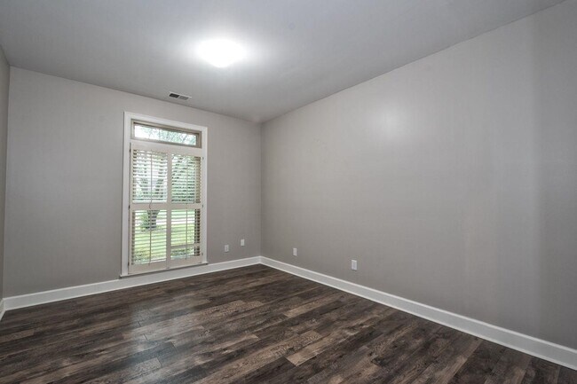 Building Photo - 1575 Huntley Cove