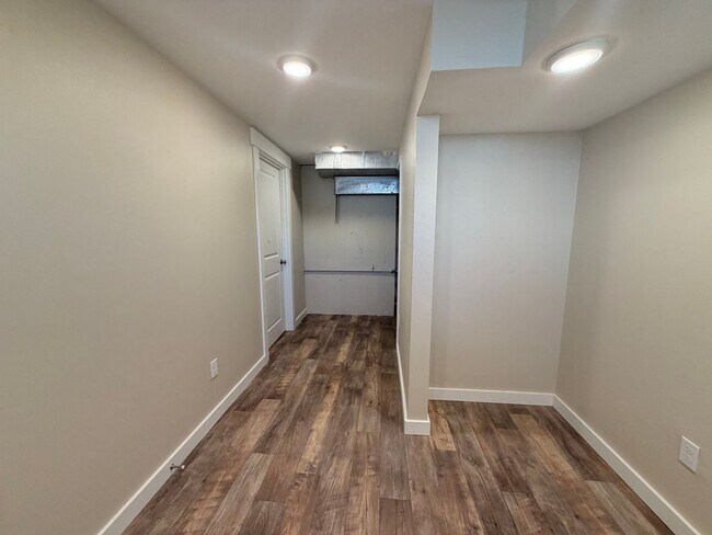 Building Photo - 3-bedroom 2-bathroom Single Family Home
