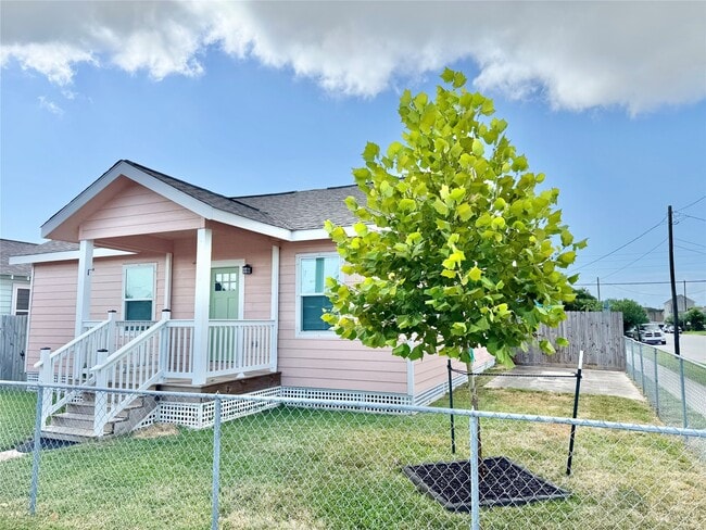 Building Photo - 5127 Avenue L