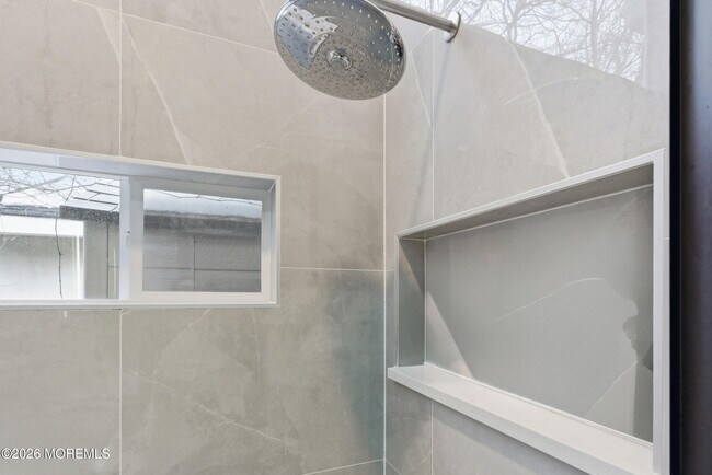 Building Photo - 612 Deal Rd