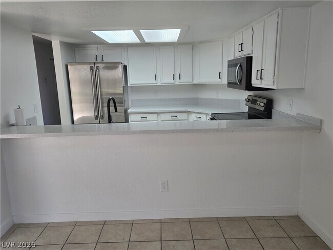 Building Photo - 6250 W Flamingo Rd