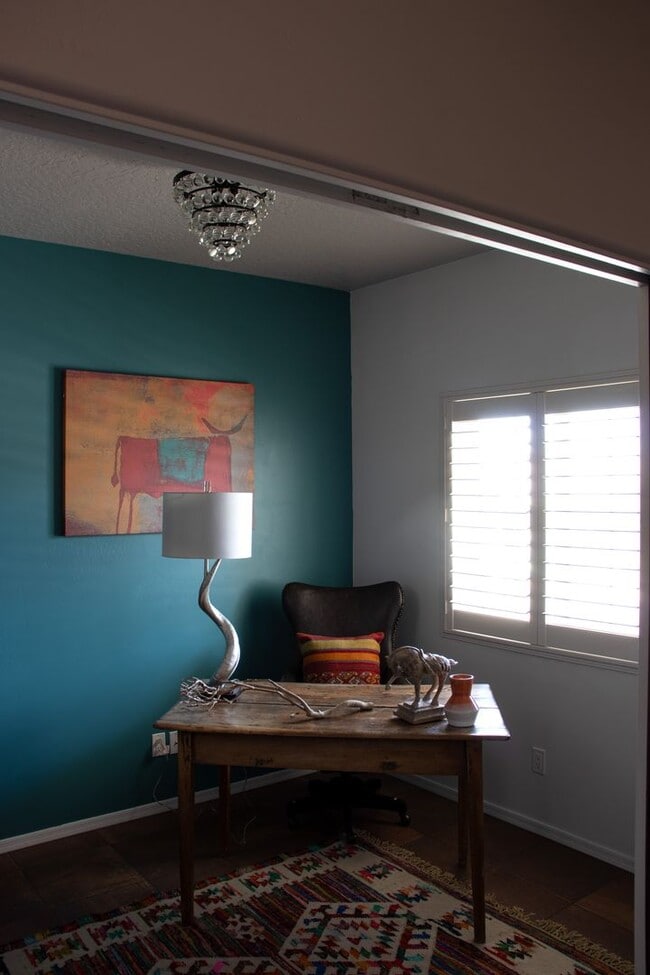 Building Photo - Unfurnished, 1-Year Long-Term Rental