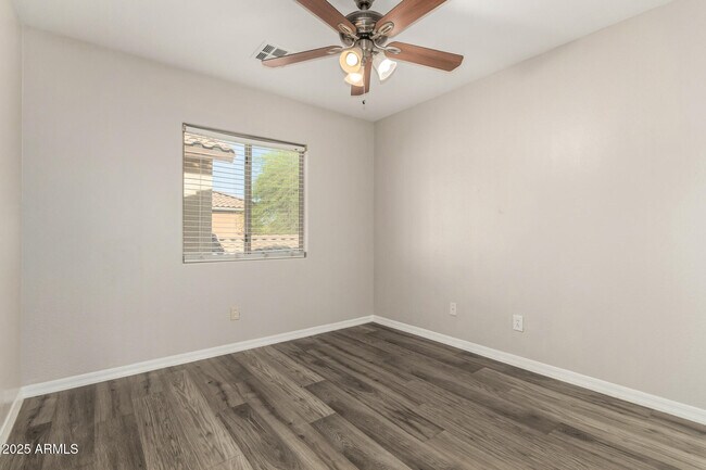 Building Photo - 4115 W Valley View Dr