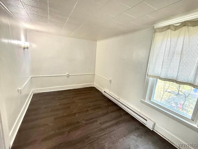 Building Photo - 300 Springville Ave