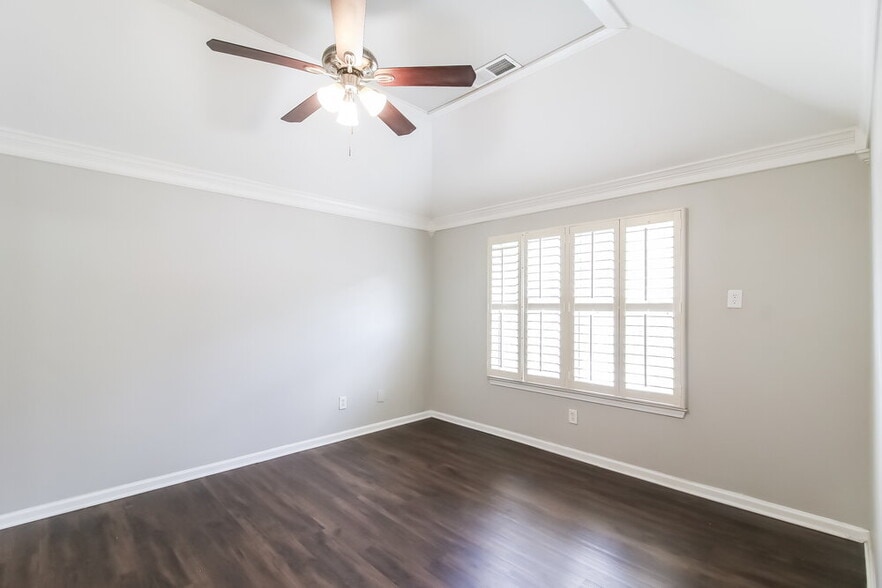 Building Photo - 459 Pecan Wood Cir