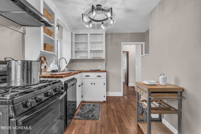 Building Photo - 18 Maiden Ln