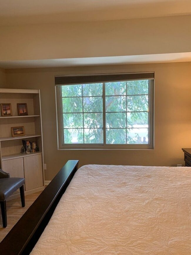 Building Photo - One bedroom condo/ Scottsdale