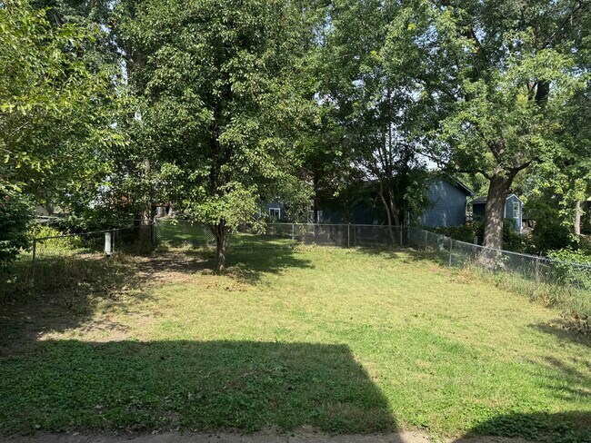 Fenced in Back yard - 4202 Enden Ln
