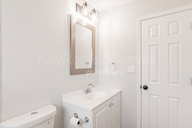 Building Photo - 4762 S Acoma St