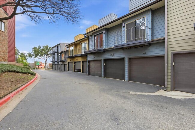 Building Photo - 1501 Barton Springs Rd