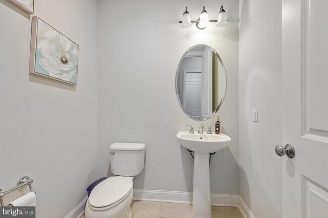 Primary Photo - 21 Hamilton Dr