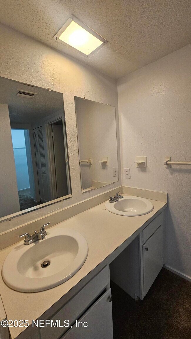 Building Photo - 7767 Las Palmas Way