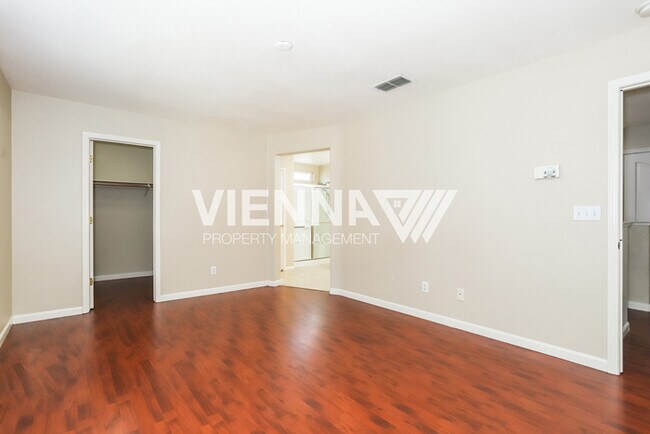 Building Photo - Spacious 4 Bedroom Home in North Natomas