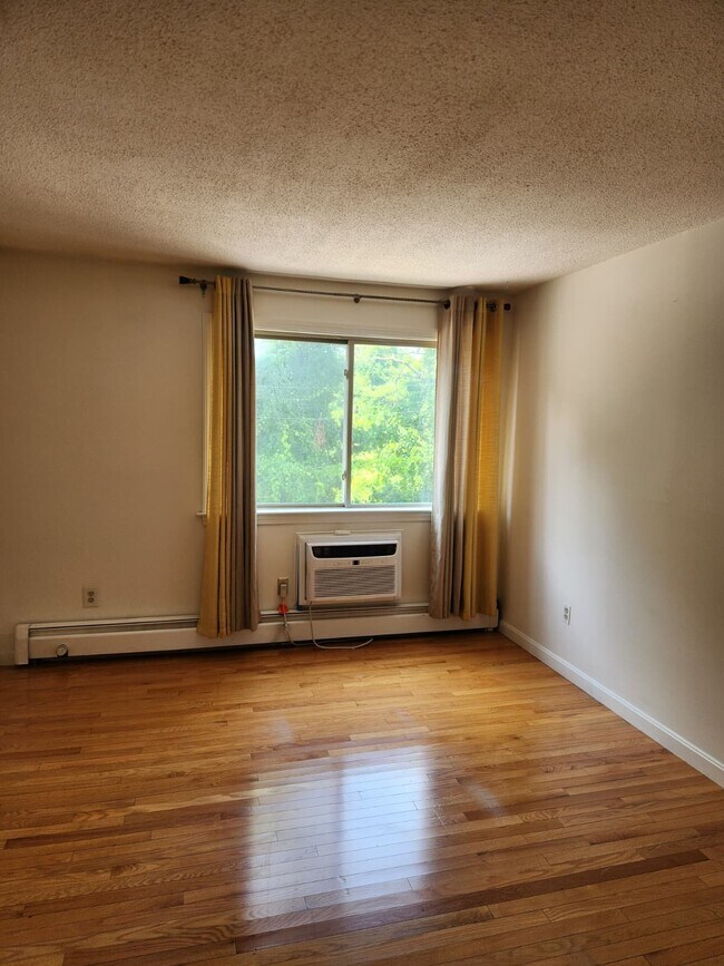 Building Photo - 355 Pawtucket Blvd
