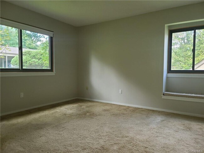 Building Photo - 384 Heritage Hills