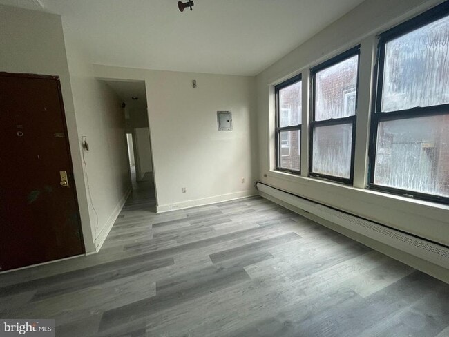 Building Photo - 270 S 52nd St
