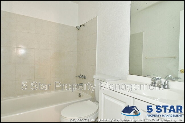 Building Photo - 8933 Kenneth St