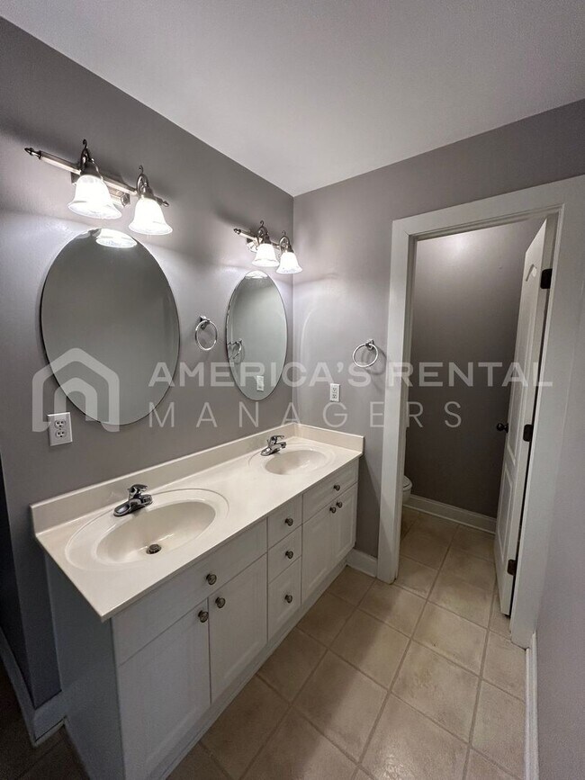 Building Photo - Home for rent in Hoover! View with 48 Hours Notice!