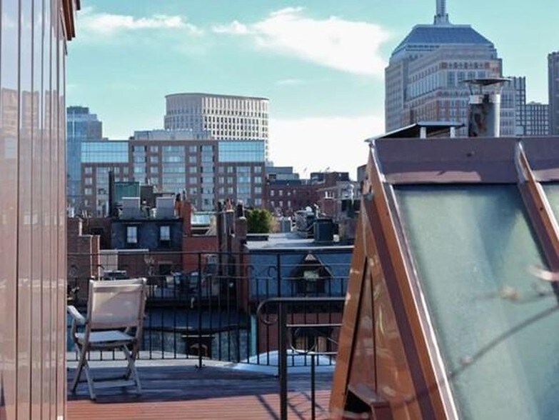 full floor roof deck - 17 Marlborough St
