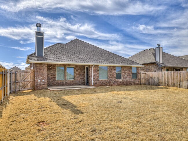 Building Photo - Newer Home in Ironstone + 3 bedrooms + 2 bathrooms + Edmond Schools