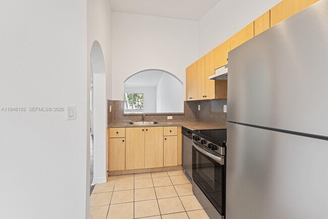 Building Photo - 2921 SE 13th Ave