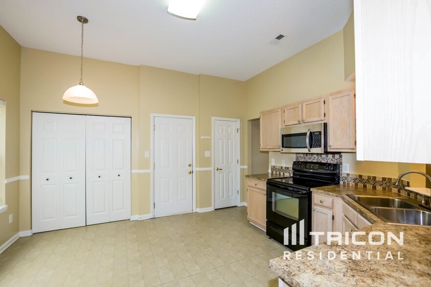 Building Photo - 3678 Stonefield St SW