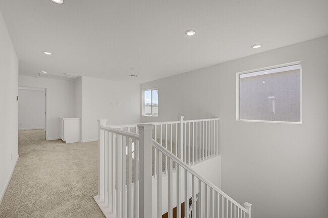 Building Photo - 8532 W Agate Ave