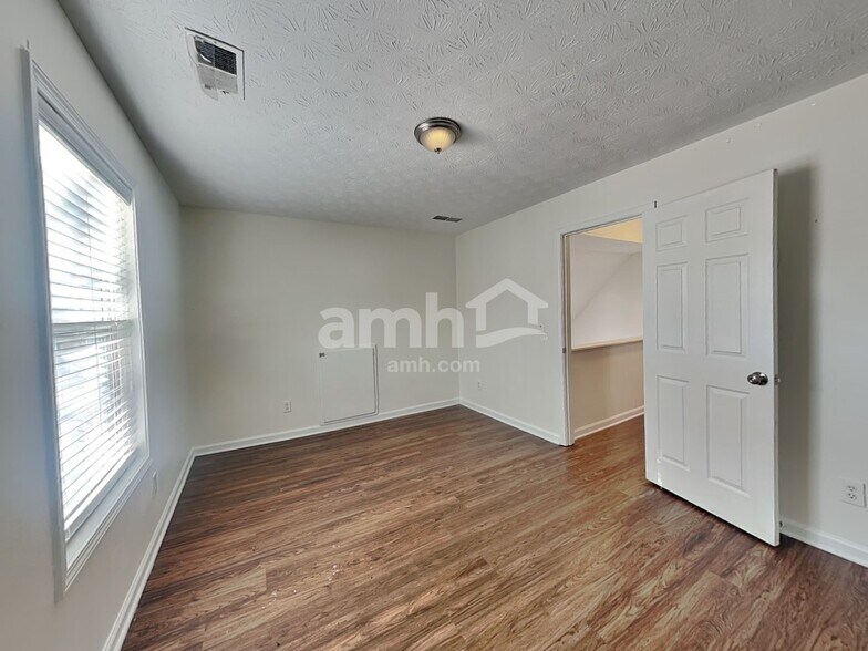 Building Photo - 795 Old Johnson Rd